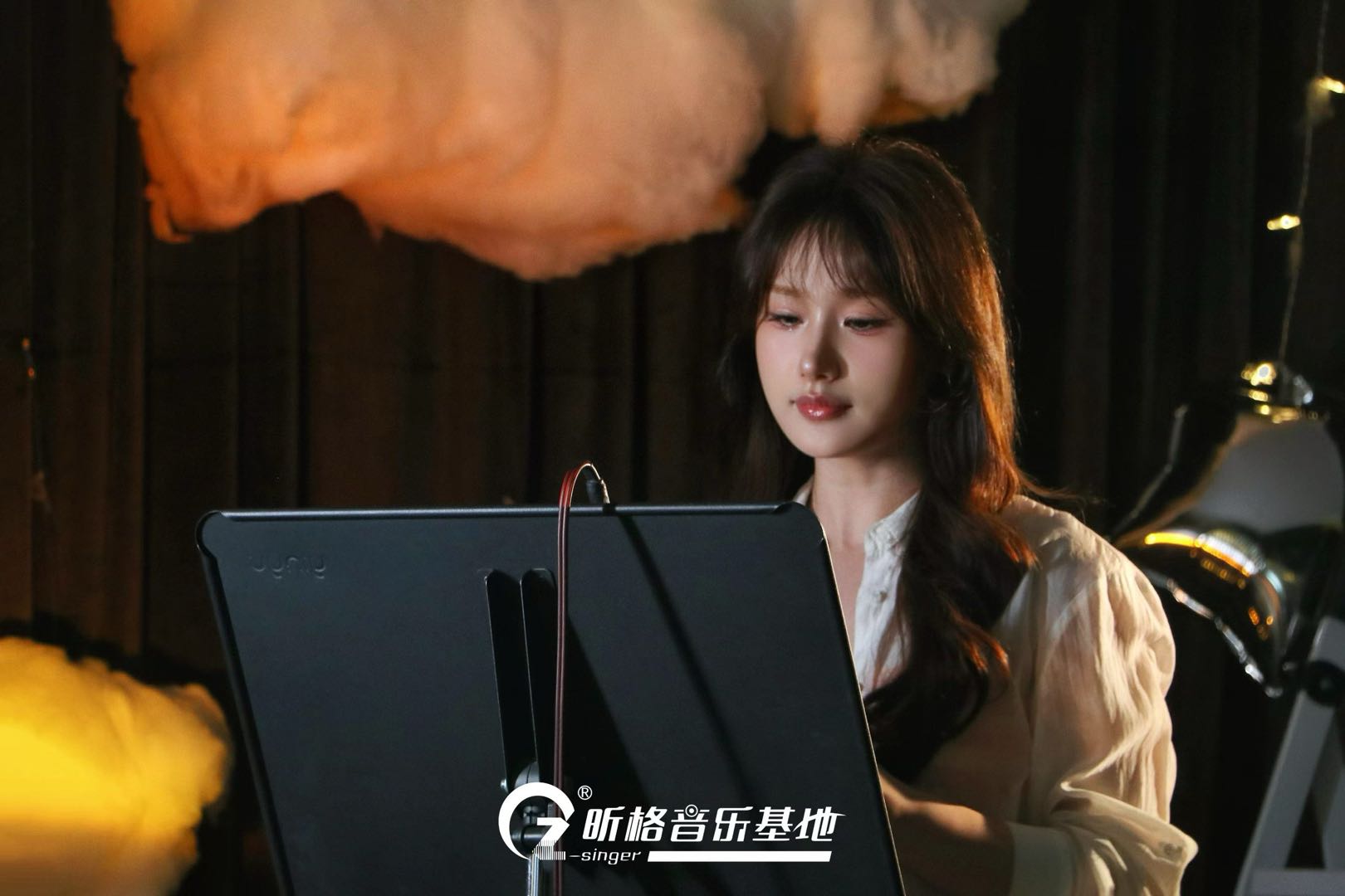 CZ 昕格音乐基地音乐沙龙演唱记录三