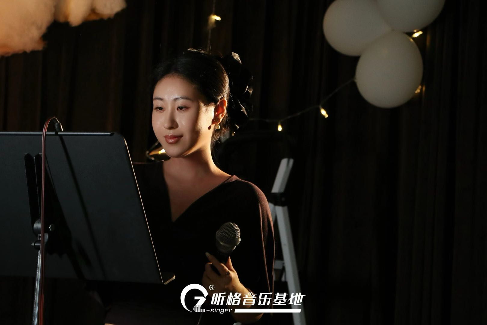 CZ 昕格音乐基地音乐沙龙演唱记录四